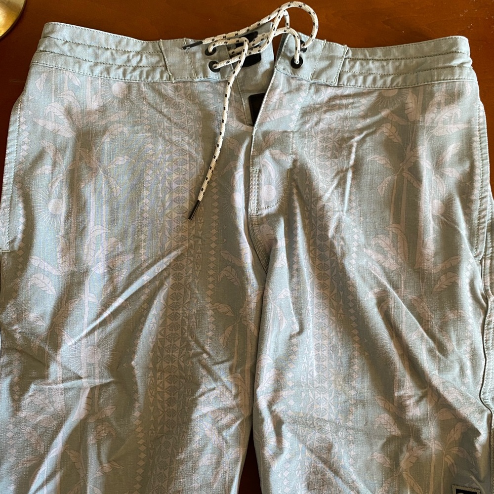 Men's Billabong Light Green Patterned Board Shorts